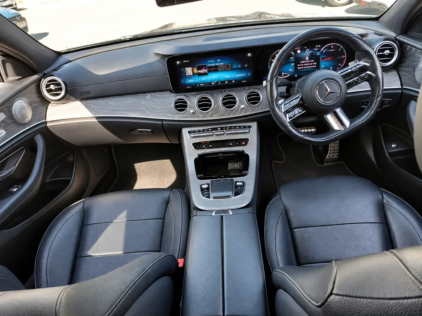 ERM Mercedes E 220 sağdan direksiyonlu kabin ve ön konsol